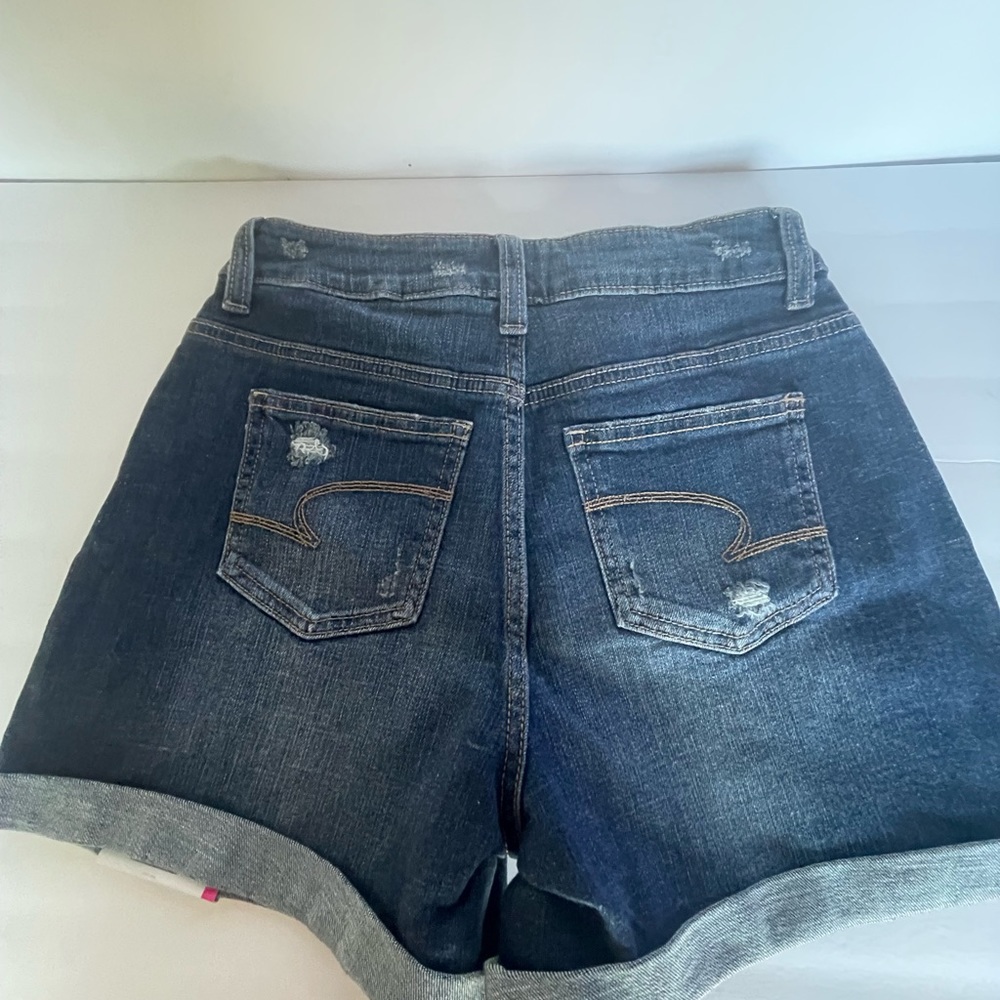 Time & Tru denim shorts - Picture 2 of 3